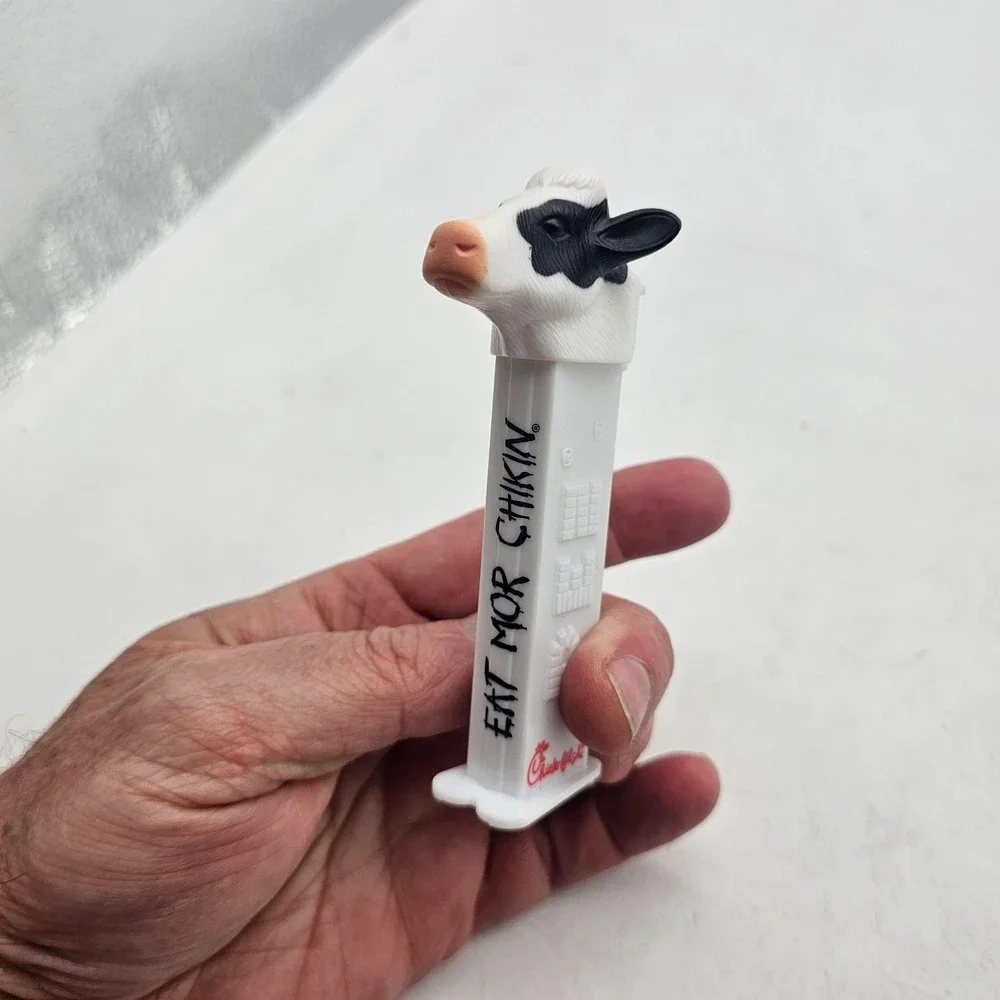 Chick-fil-A Cow PEZ Candy Dispenser Eat Mor Chikin White Black Advertising Toy